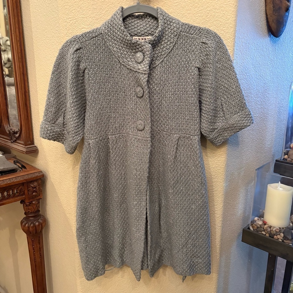 FOREVER 21 Gray Button Short Sleeve Knit Chucky Cardigan Size Medium